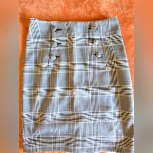 H&M Gray Knee-Length Pencil Skirt
